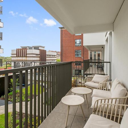 Doki Living - Foodhall & Parking By Downtown Apartments Gdansk Exterior photo