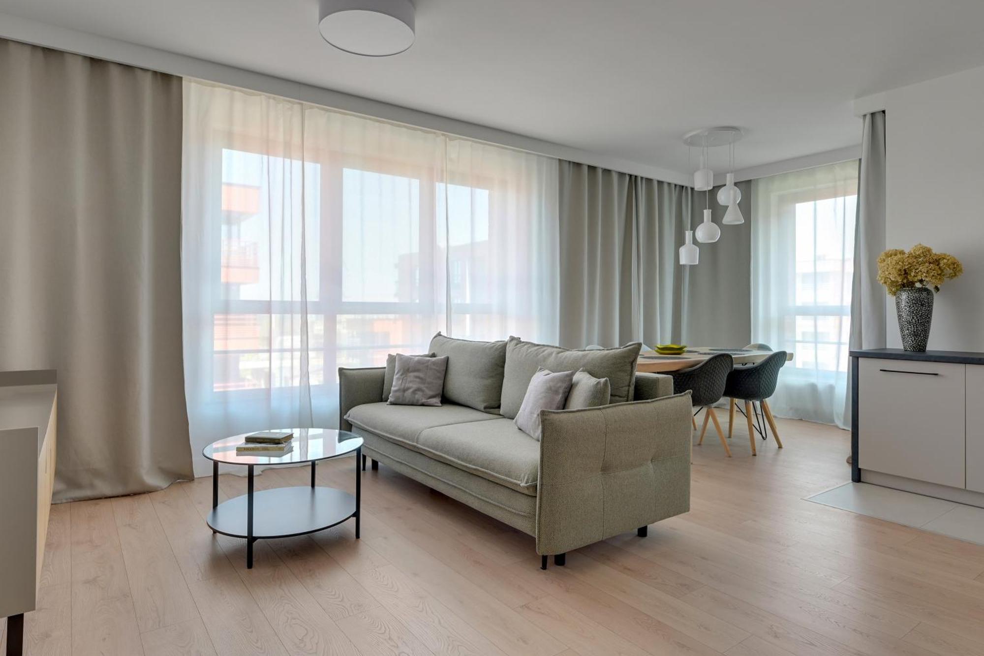 Doki Living - Foodhall & Parking By Downtown Apartments Gdansk Exterior photo